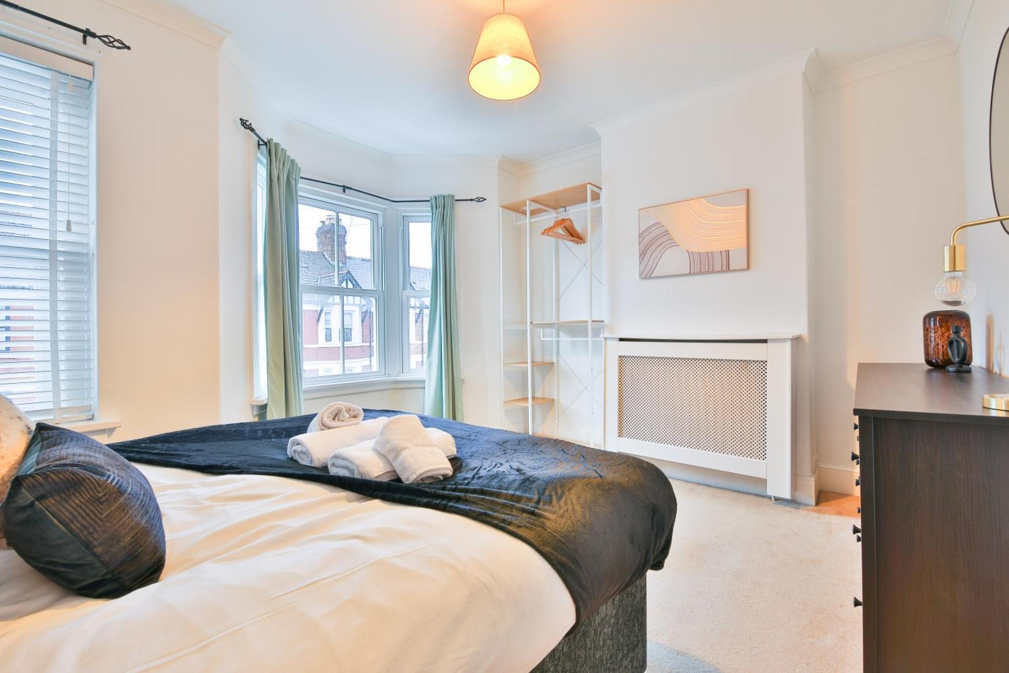 Stayright 3-bed Pontcanna House Next To Pontcanna Fields Holiday home