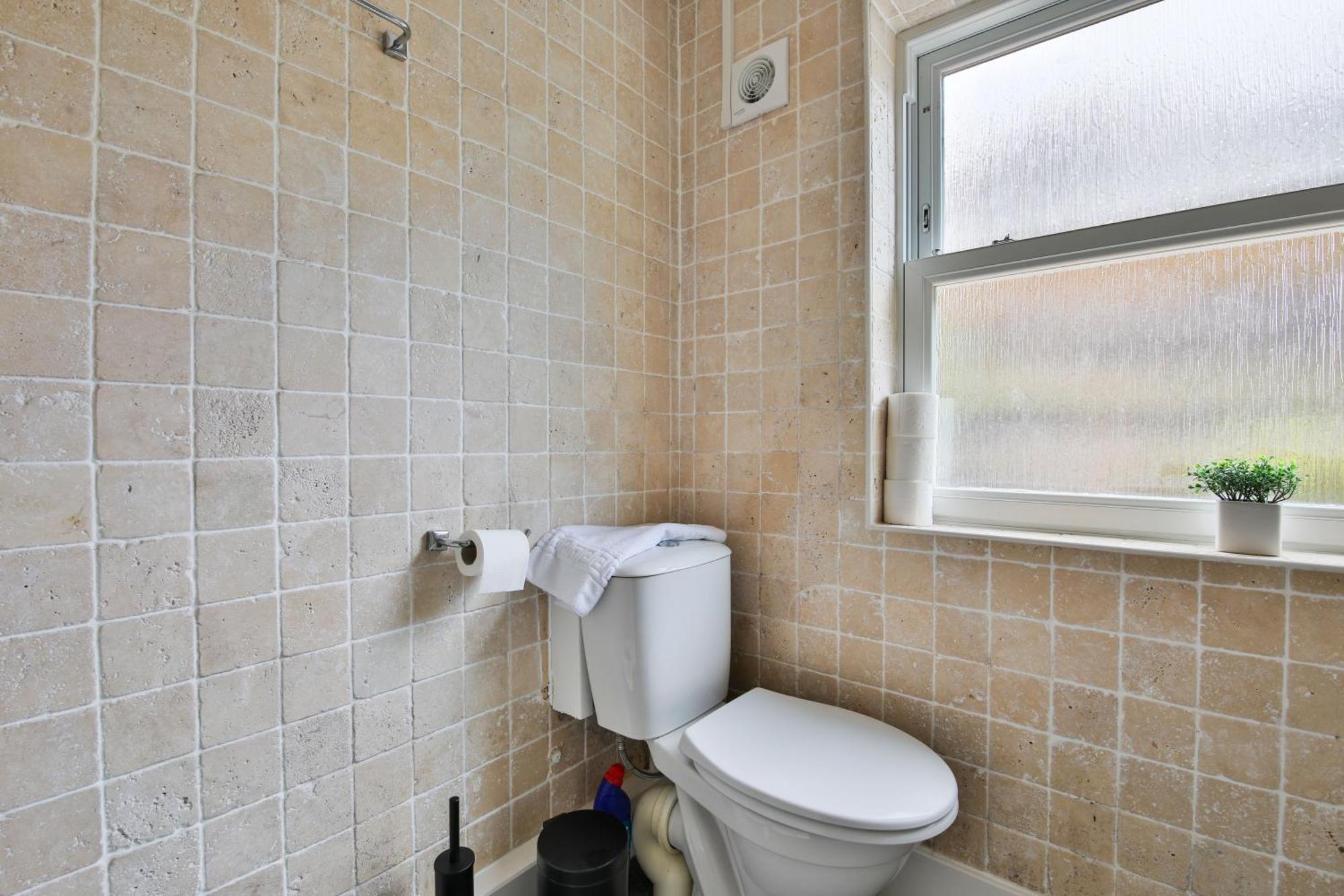 Stayright 3-bed Pontcanna House Next To Pontcanna Fields Holiday home Cardiff